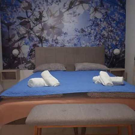 Apartment Kiwi In A Quite Area