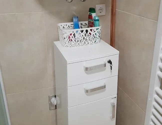 Kiwi In A Quite Area Apartman *